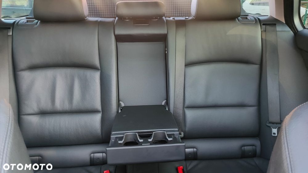 BMW Seria 5 525d Sport-Aut - 17