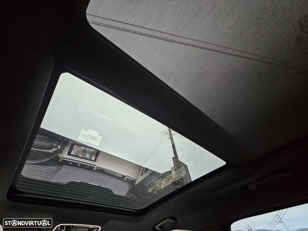 Land Rover Range Rover Velar 2.0 D R-Dynamic - 31