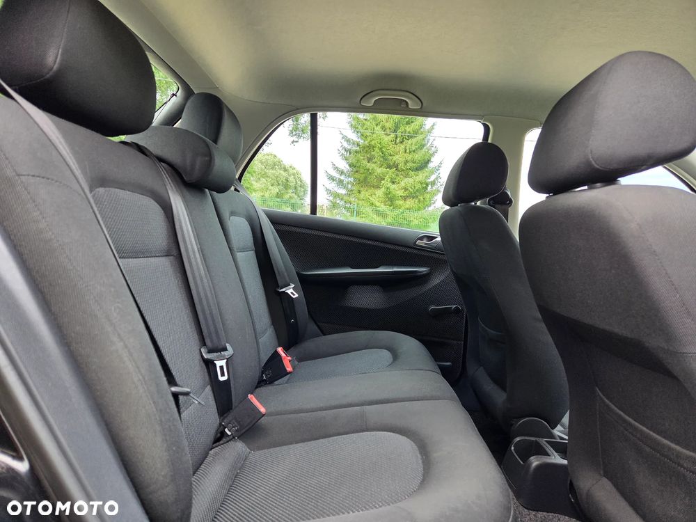 Skoda Fabia 1.4 16V Sport - 10