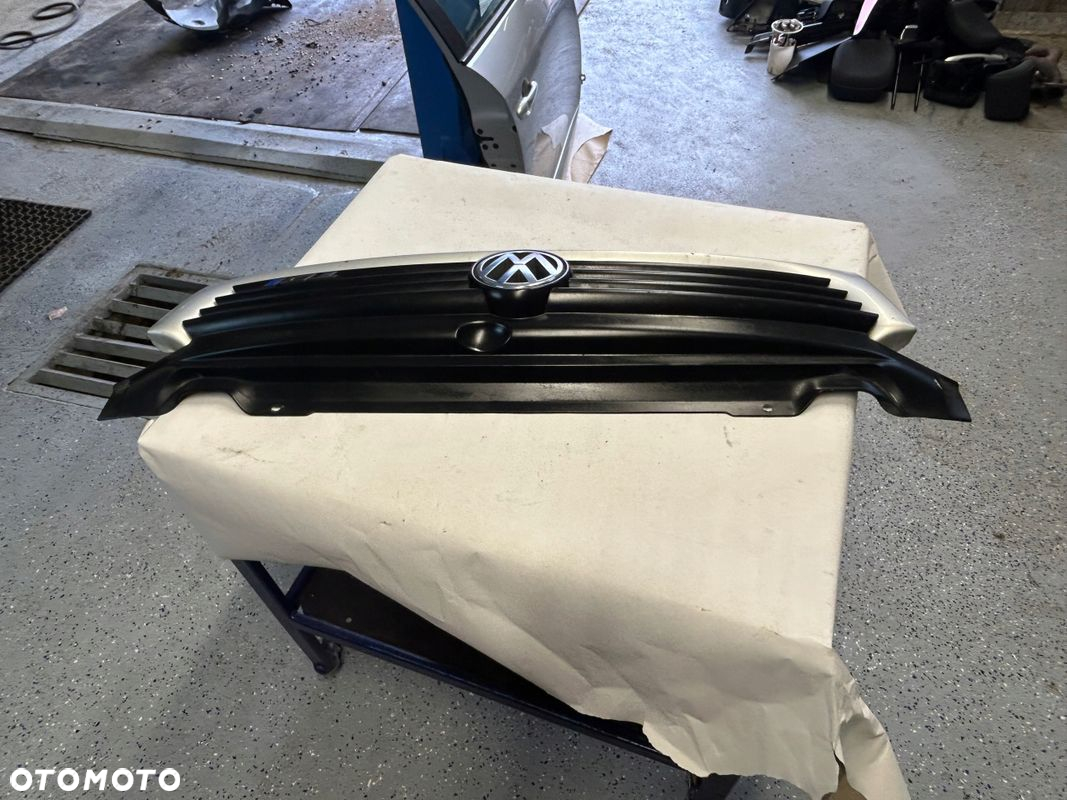 VW T4 LIFT ATRAPA GRILL 7D0853651 - 3