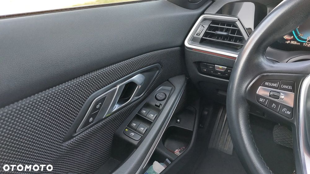 BMW Seria 3 330e - 10