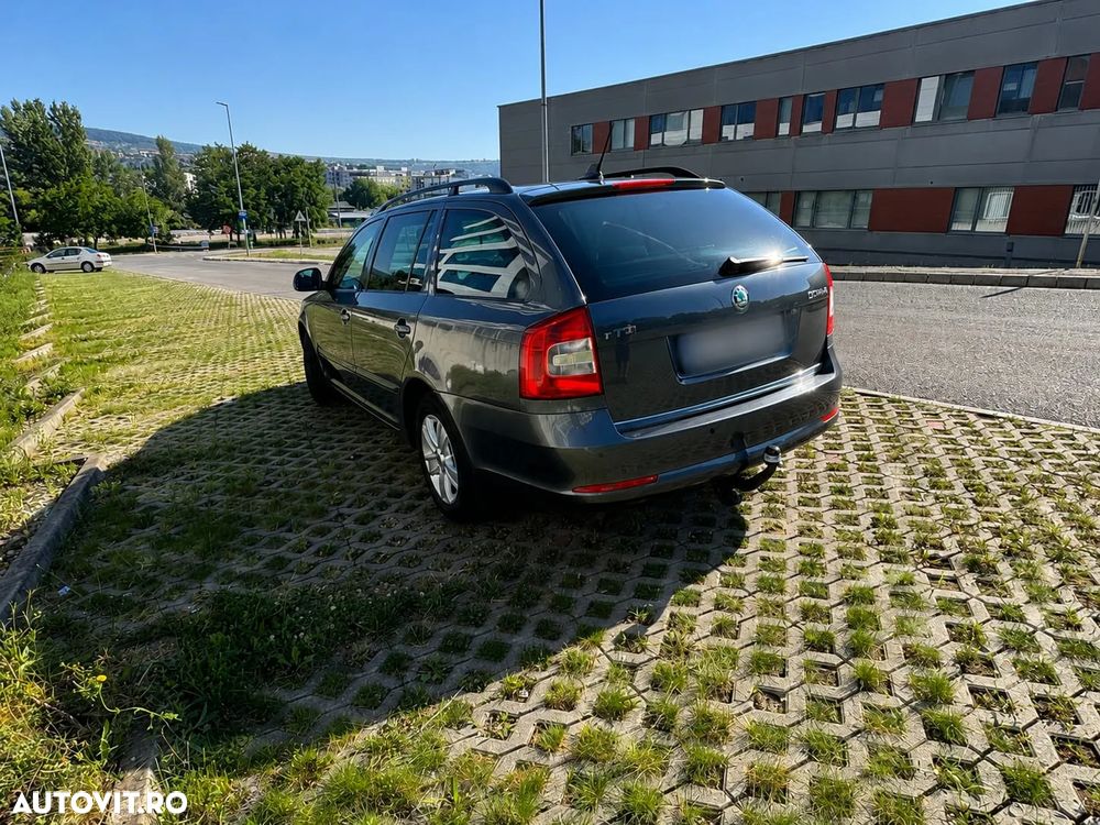 SKODA Octavia 2011 — imagine 4
