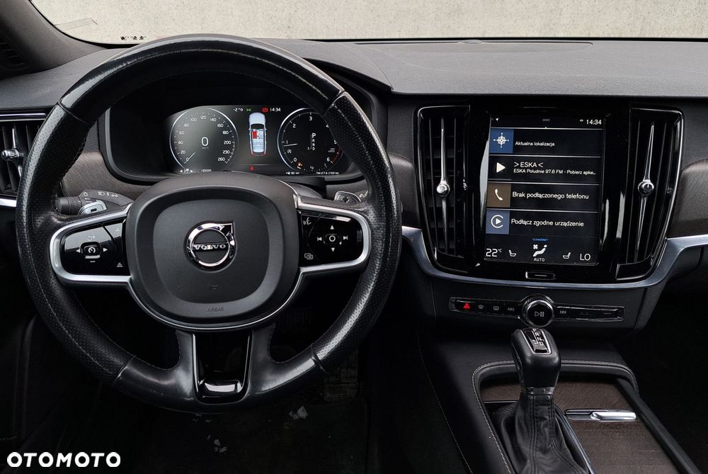 Volvo V90 Cross Country - 14