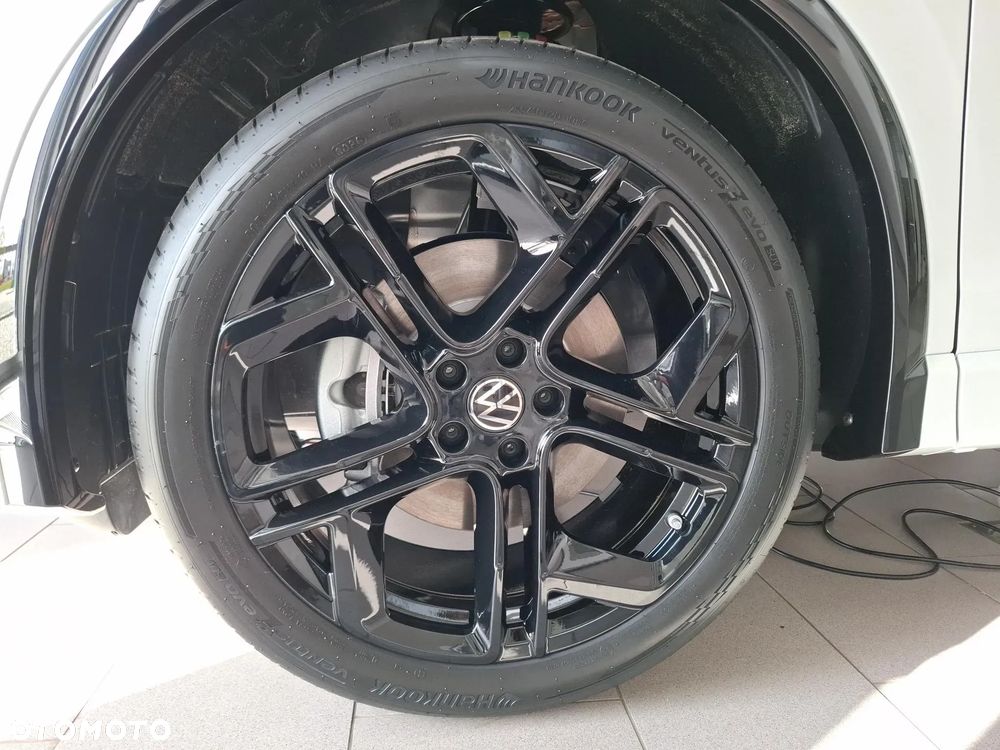 Volkswagen Tiguan - 13