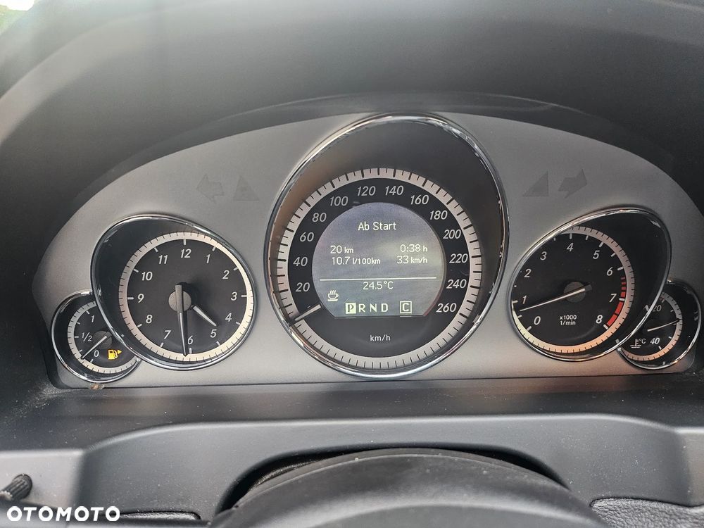 Mercedes-Benz Klasa E 250 CGI BlueEFFICIENCY Automatik Prime Edition - 17