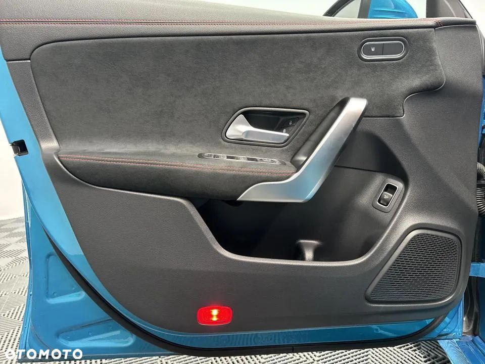 Mercedes-Benz CLA 180 AMG Line 7G-DCT - 10