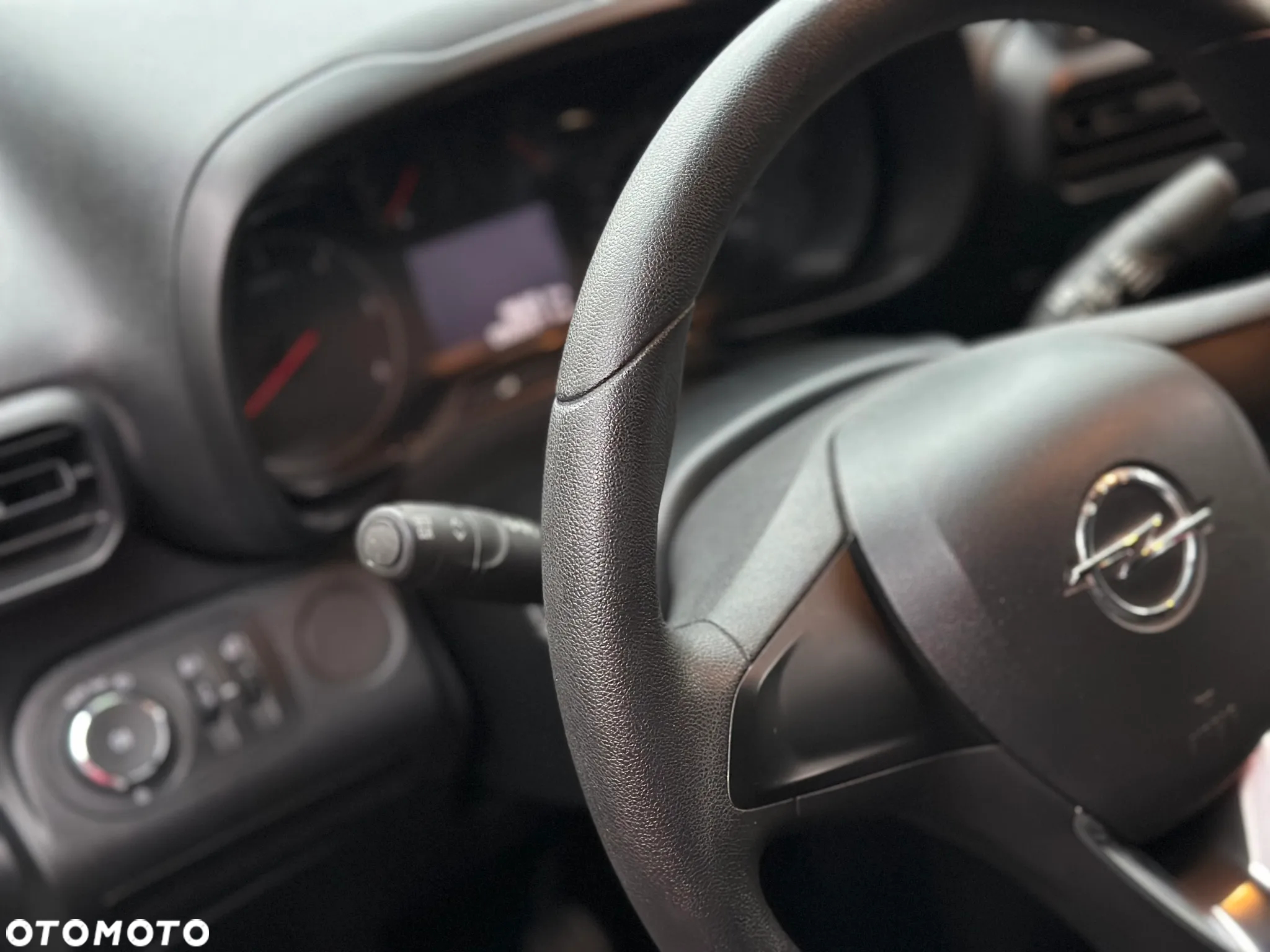 Opel COMBO - 8