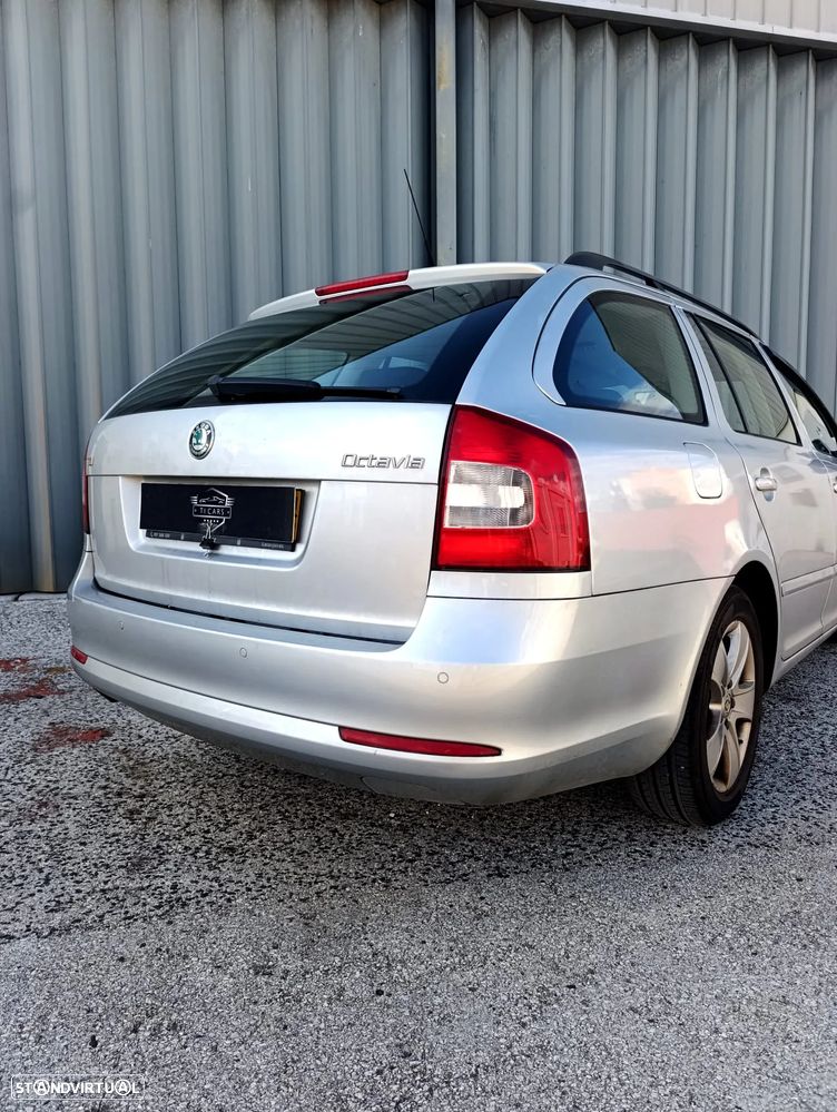 Skoda Octavia Break 1.6 TDi Elegance - 4