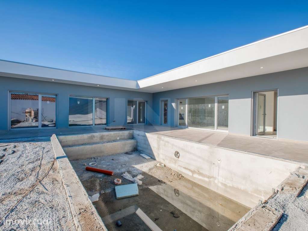 Moradia T4, para venda, em Nadadouro, Caldas da Rainha - Grande imagem: 3/16