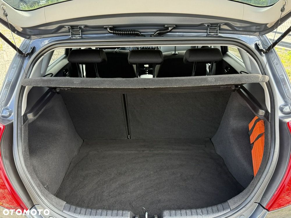 Kia Ceed - 9