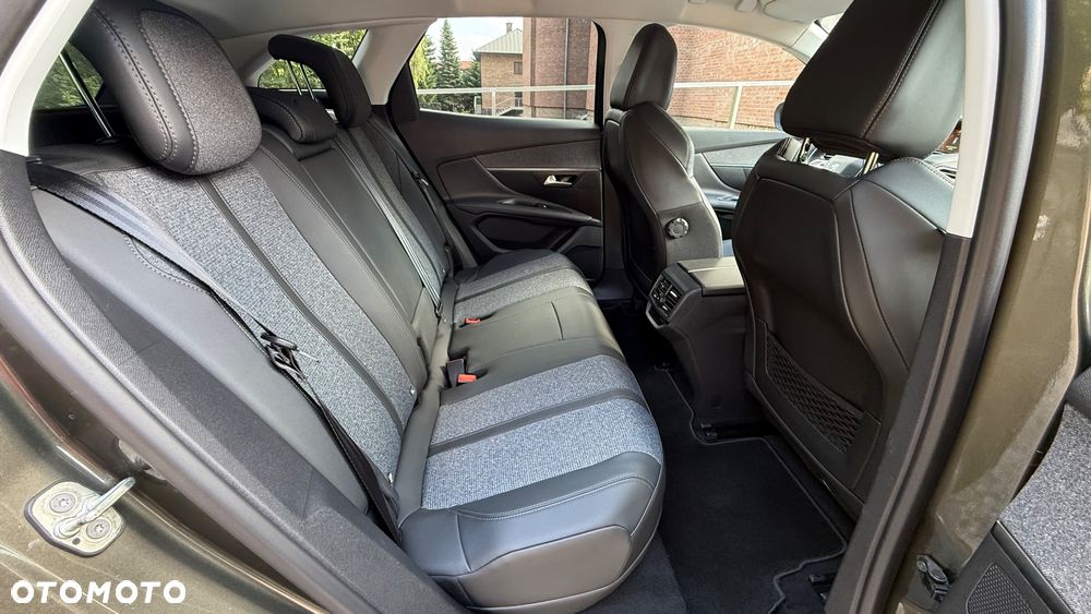 Peugeot 3008 225 e-EAT8 Allure Pack - 23
