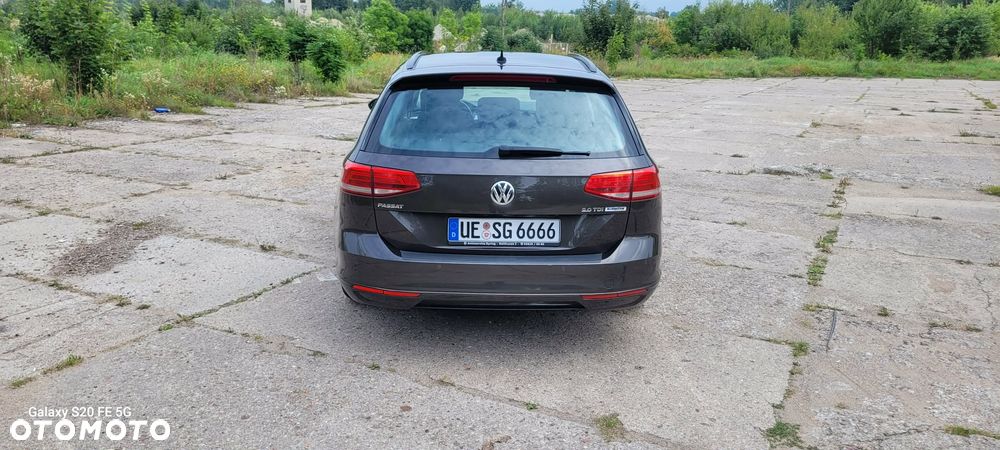 Volkswagen Passat 2.0 TDI (BlueMotion Technology) Comfortline - 3