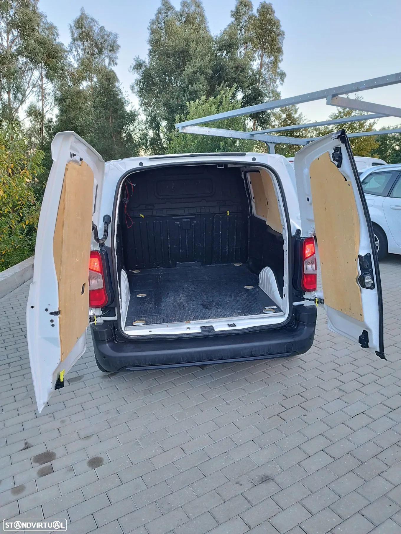Peugeot PARTNER - 11