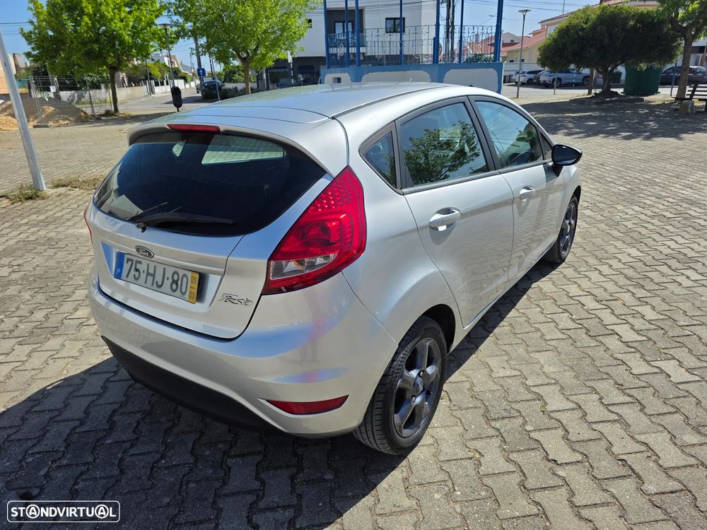 Ford Fiesta 1.25 Techno - 30