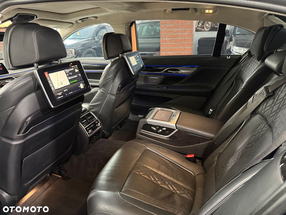 BMW Seria 7 - 16