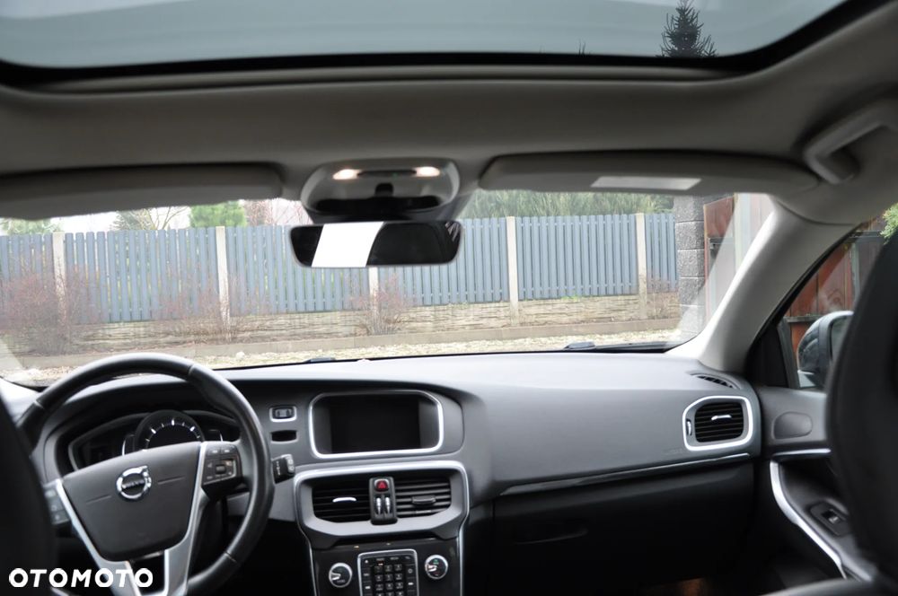 Volvo V40 D2 Inscription - 15