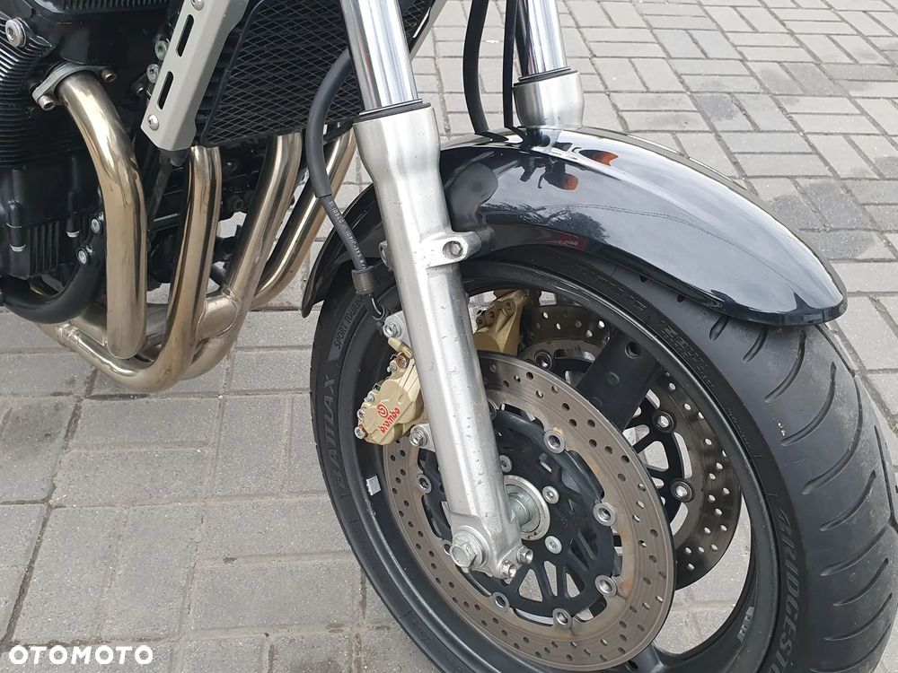 Suzuki GSX - 11