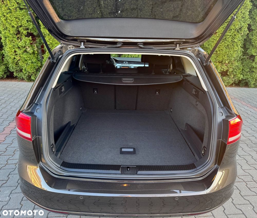 Volkswagen Passat 2.0 TDI (BlueMotion Technology) Comfortline - 31