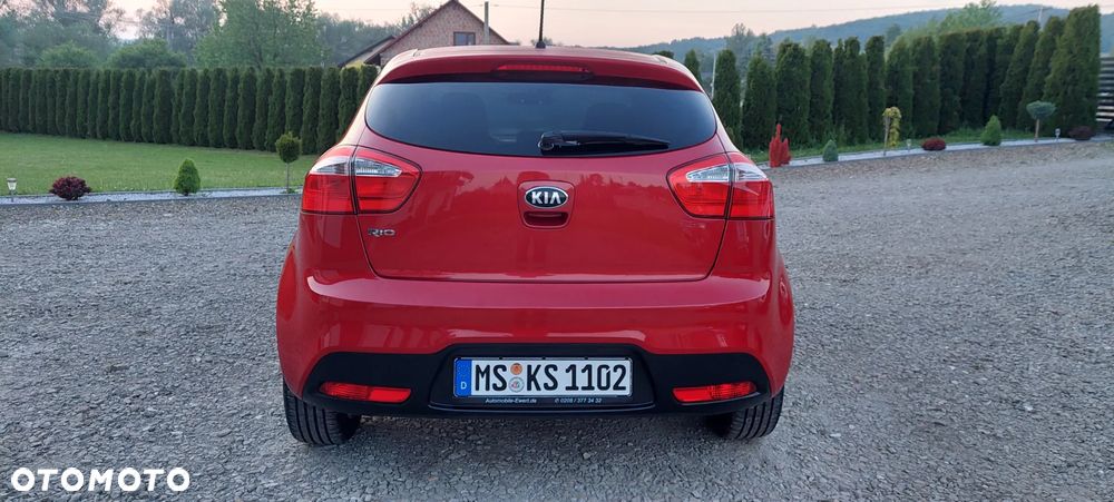 Kia Rio 1.2 Dream Team Edition - 8