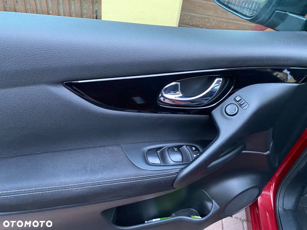 Nissan Qashqai 1.2 DIG-T N-Vision EU6 - 23