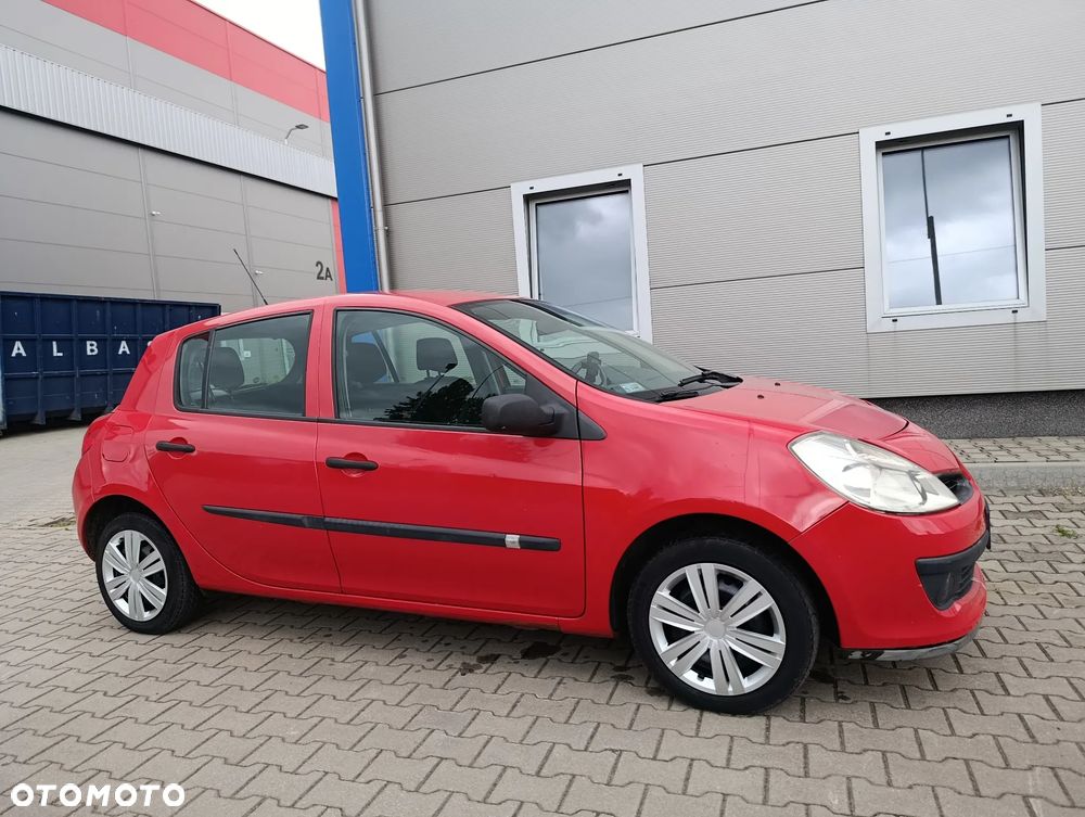 Renault Clio - 15
