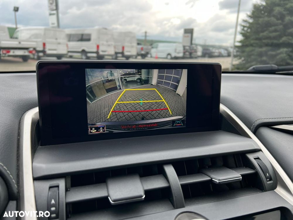 Lexus Seria NX 300h AWD Luxury - 23