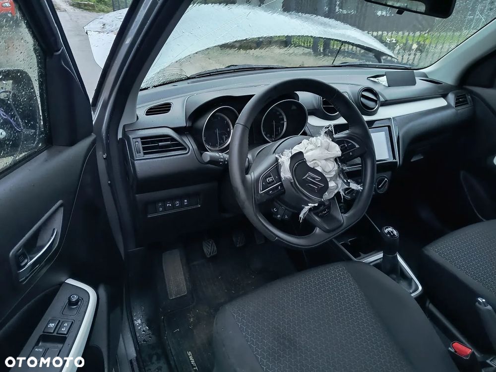 Suzuki Swift 1.2 Dualjet SHVS Premium Plus - 10