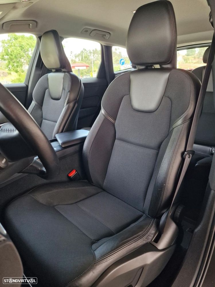 Volvo XC 60 2.0 D4 Momentum Geartronic - 13