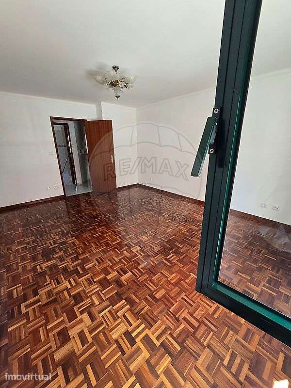 Apartamento T2 para arrendamento - Grande imagem: 2/14