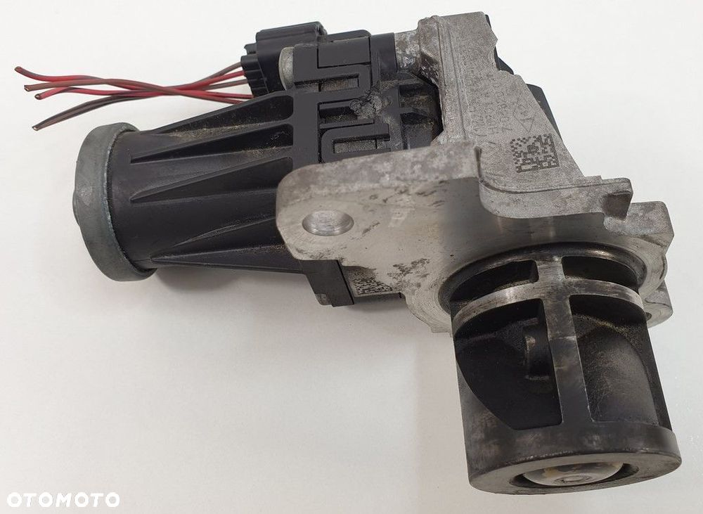 ZAWÓR EGR MERCEDES W176 W246 1.5 CDI H8201411538 - 1