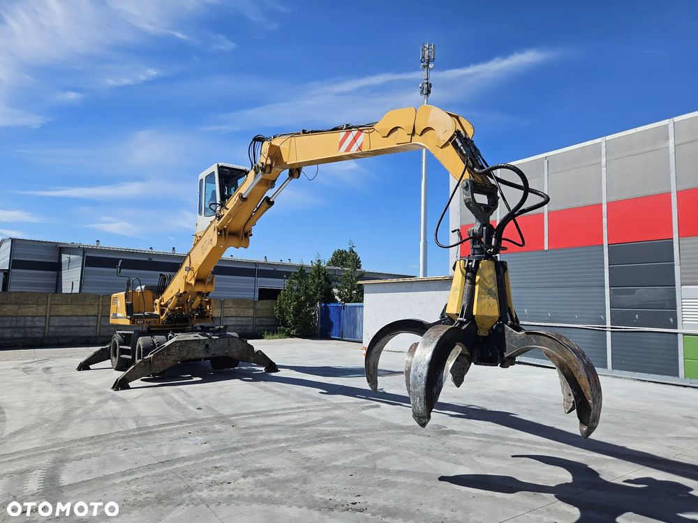 Liebherr A904 - 24