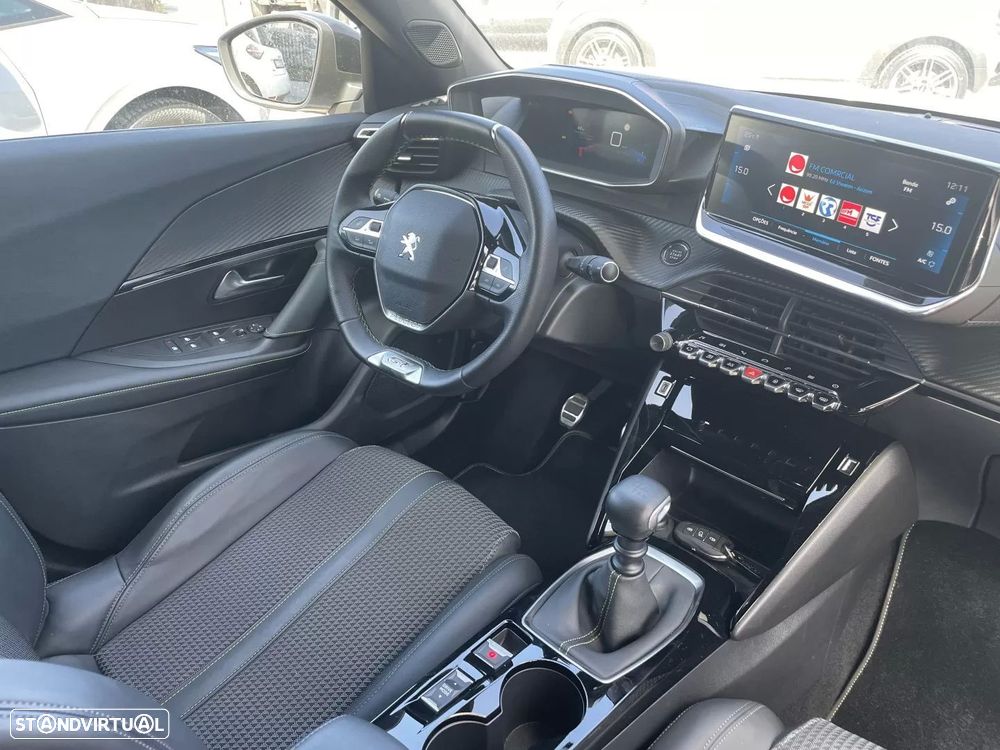 Peugeot 2008 1.2 PureTech GT Line - 11