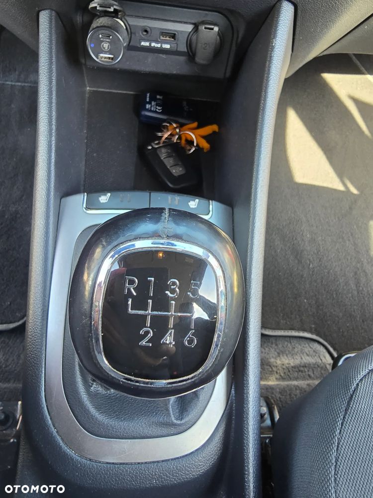 Kia Rio 1.4 L - 18