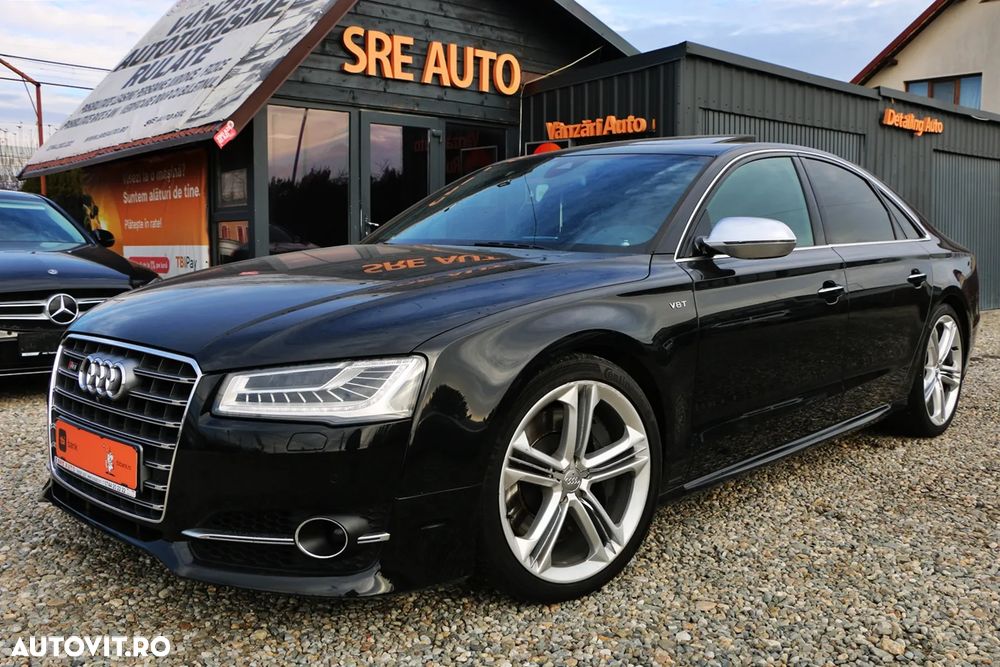 Audi S8 - 8