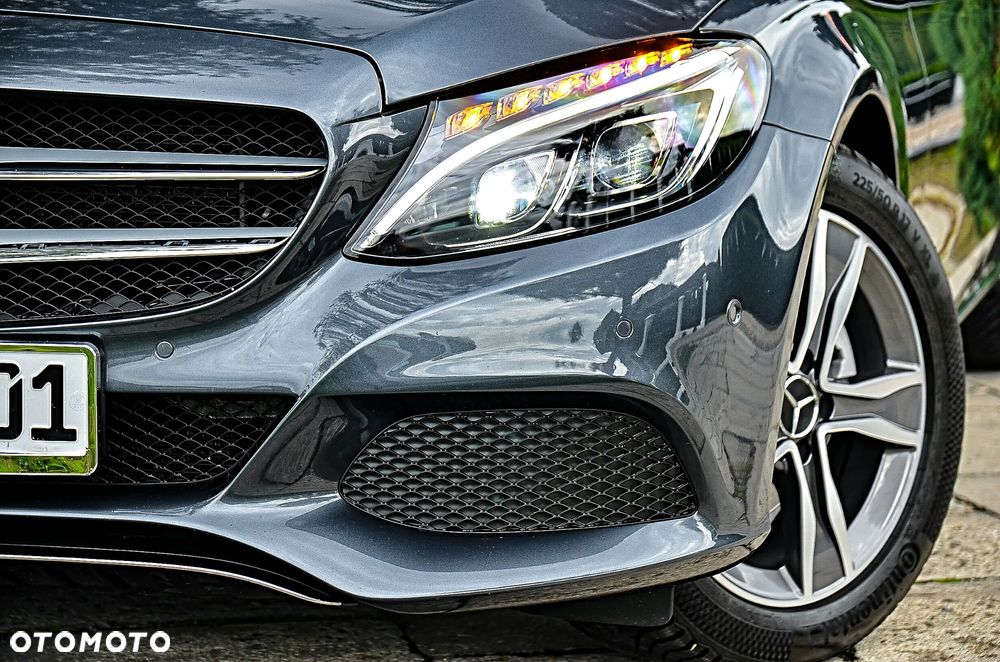 Mercedes-Benz Klasa C 180 T 7G-TRONIC Exclusive - 13