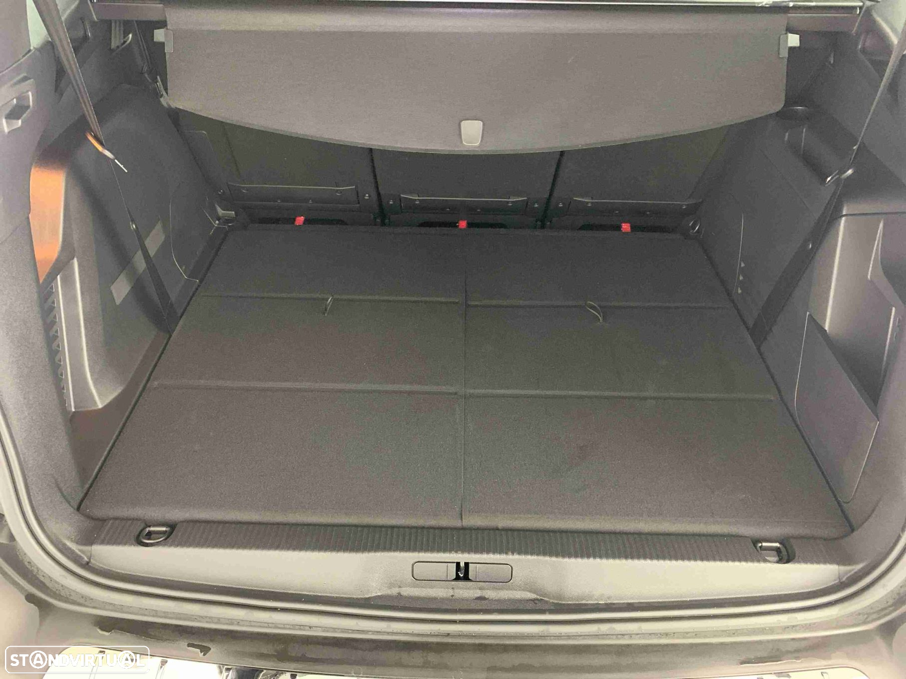 Peugeot 5008 1.5 BlueHDi Allure Pack EAT8 - 12