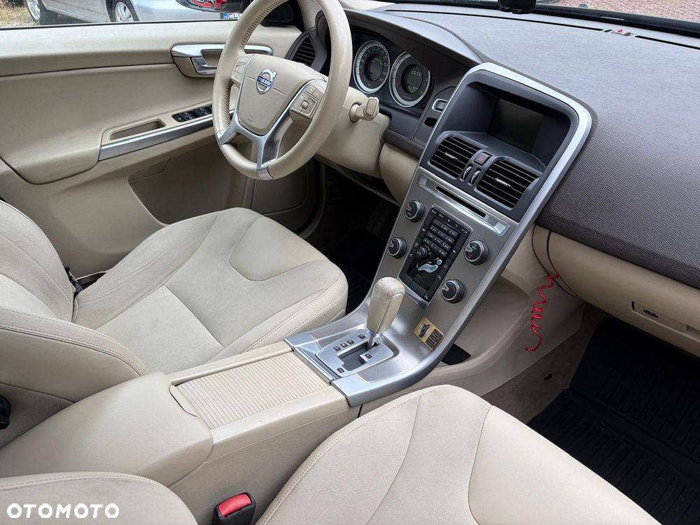 Volvo XC 60 D3 Momentum - 6