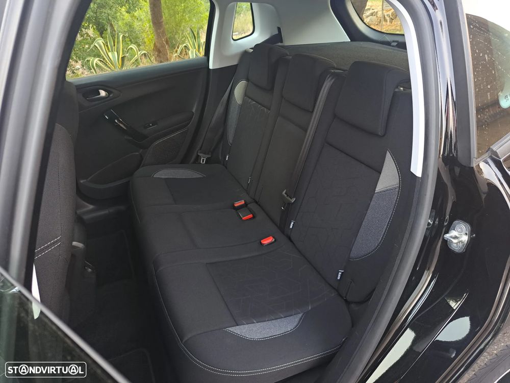 Peugeot 2008 BlueHDi 100 Active - 22