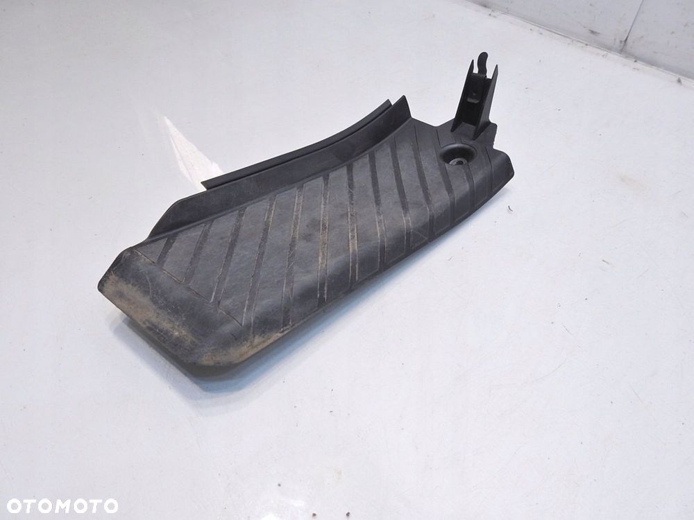 PODNÓŻEK STOPIEŃ LEWY AUDI A6 C6 4F1864777A - 2