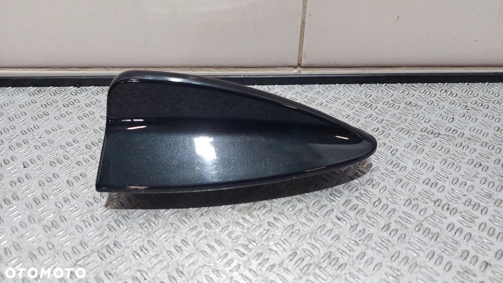 ANTENA REKINEK DACHOWY BMW E90 NR 30000935BF KOLOR 475 - 1