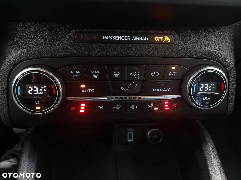 Ford Focus 1.0 EcoBoost Trend Edition Business - 31