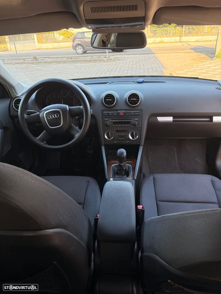 Audi A3 Sportback 2.0 TDi - 14