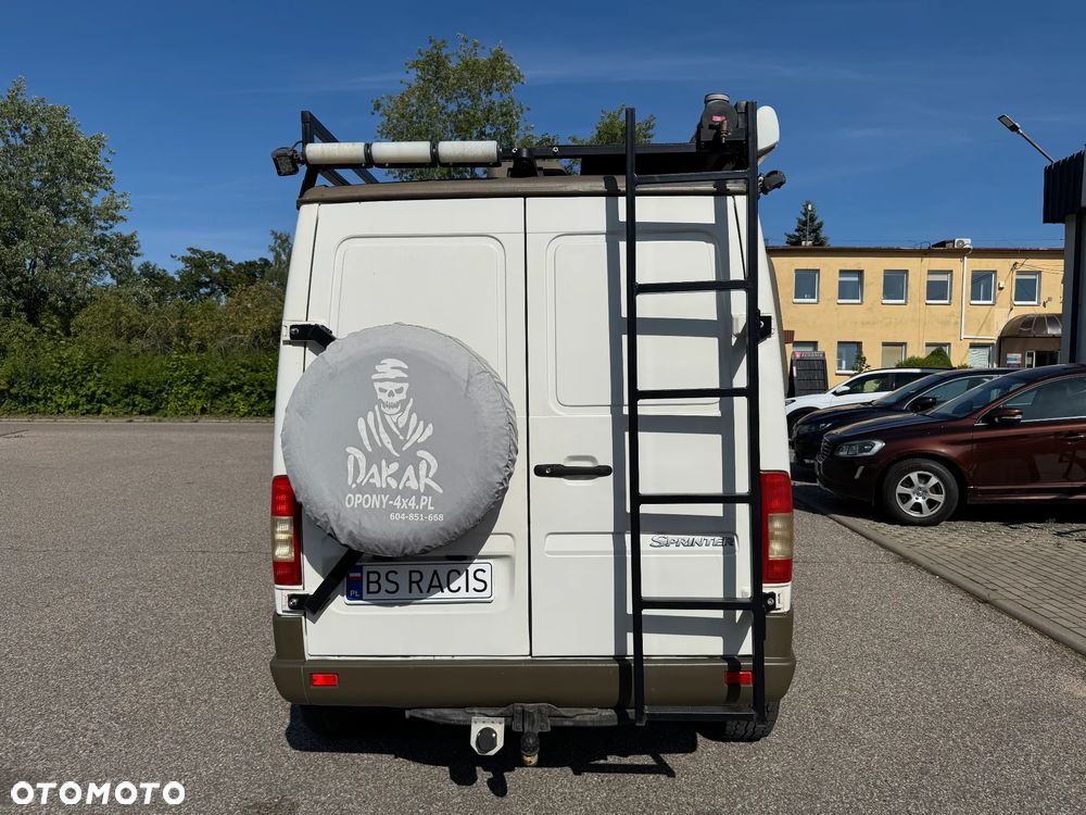 Mercedes-Benz Sprinter - 24