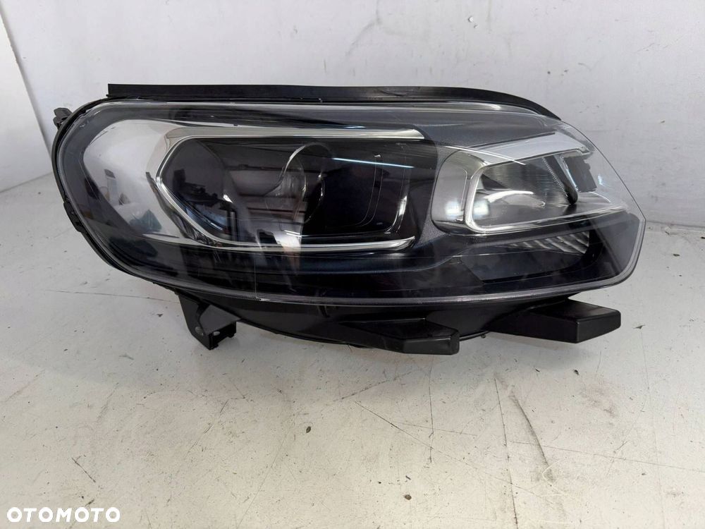 lampa prawy przód prawa przednia citroen jumpy iii eu - 8