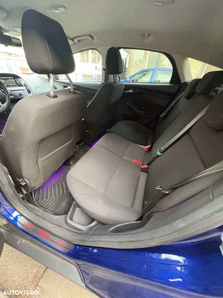 Ford Focus 1.0 EcoBoost ST-Line - 10