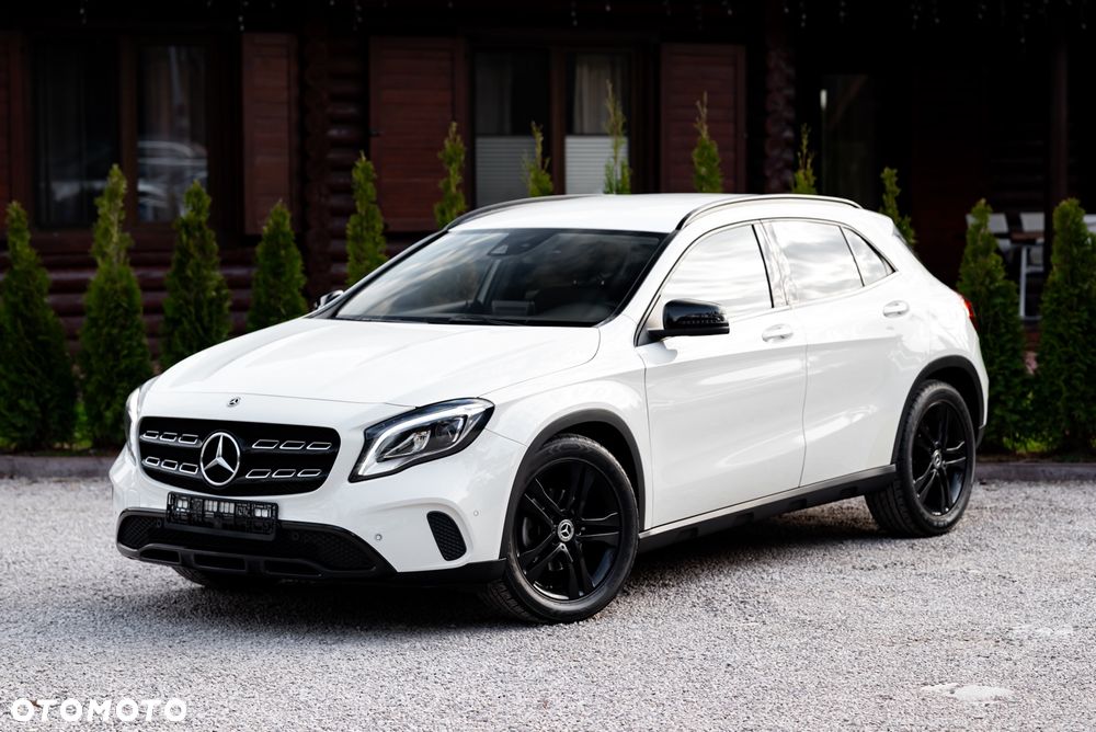 Mercedes-Benz GLA 200 7G-DCT - 3
