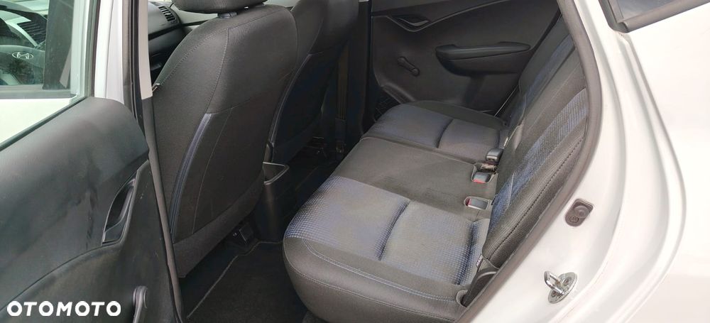 Hyundai ix20 - 16
