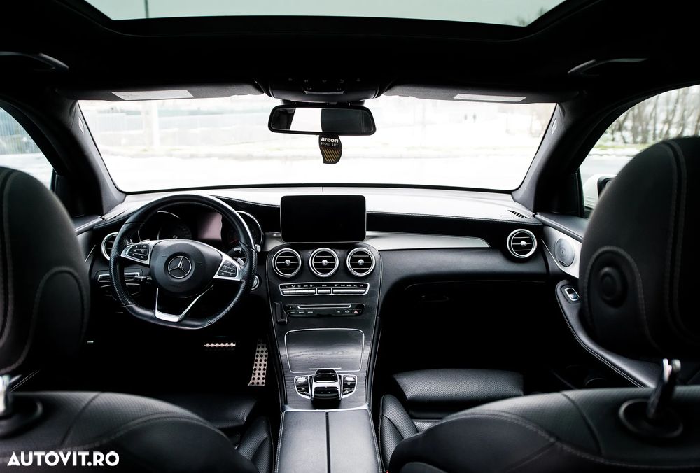 Mercedes-Benz GLC 300 4MATIC 9G-TRONIC AMG Line - 9