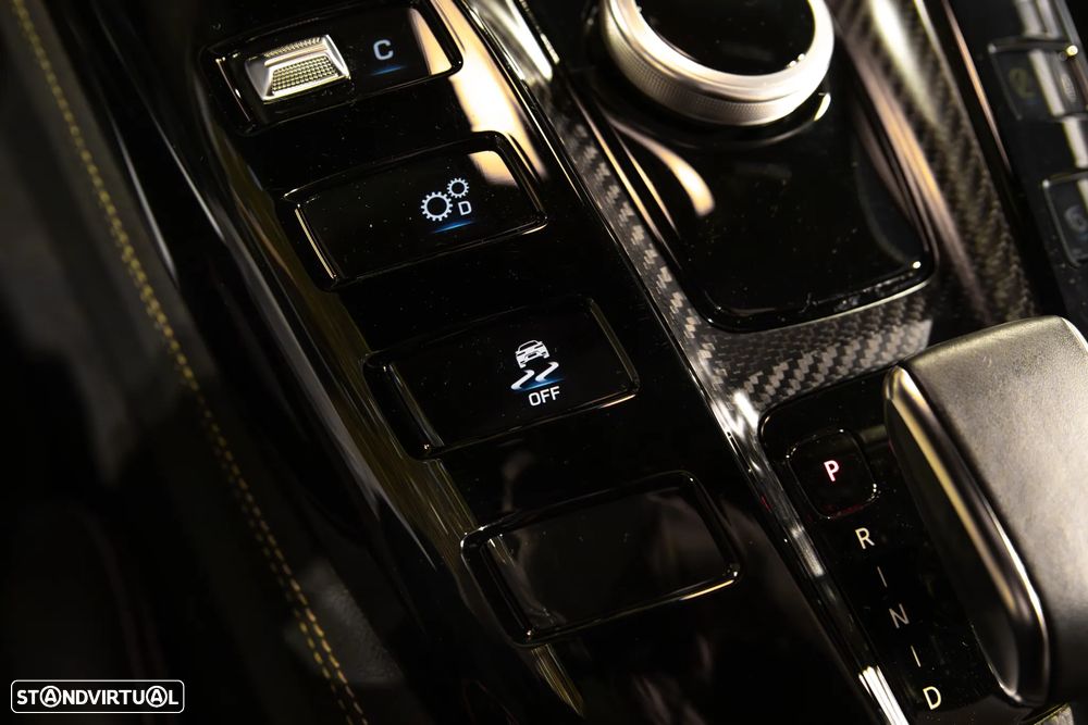 Mercedes-Benz AMG GT R - 52