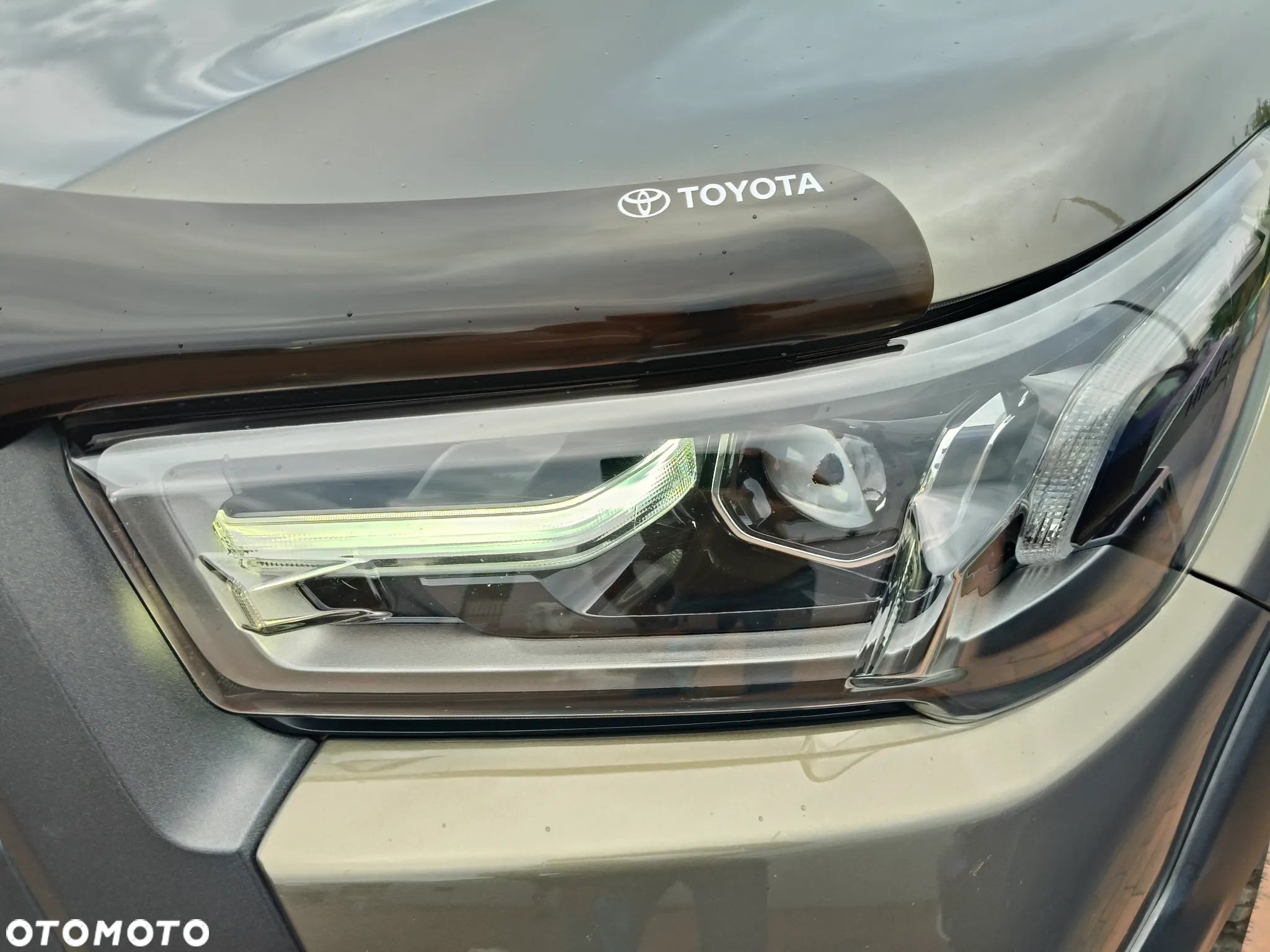 Toyota Hilux 2.8 D-4D Double Cab Invincible 4x4 - 3